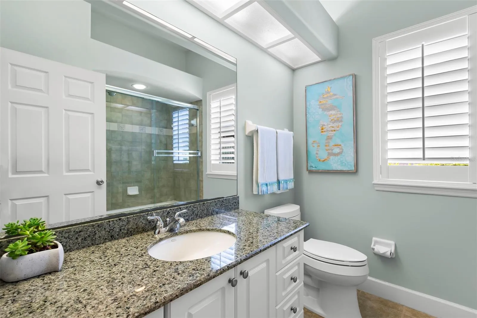Guest Bathroom located between Bedrooms 2 & 3