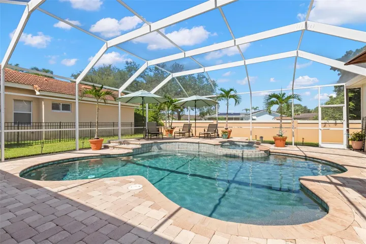 Beautifully, enclosed Pool area