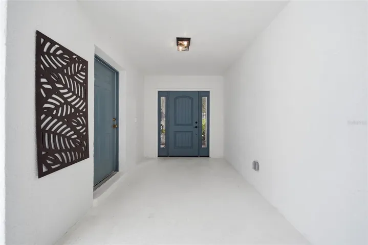 Courtyard Foyer