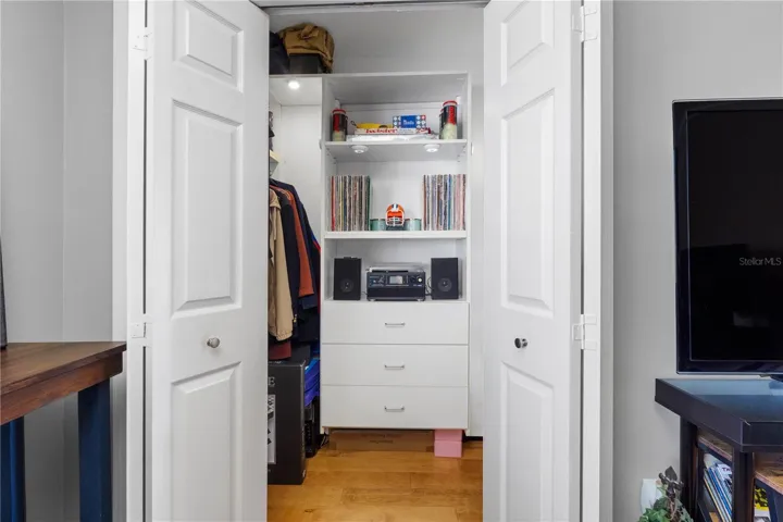 Walk-in closet