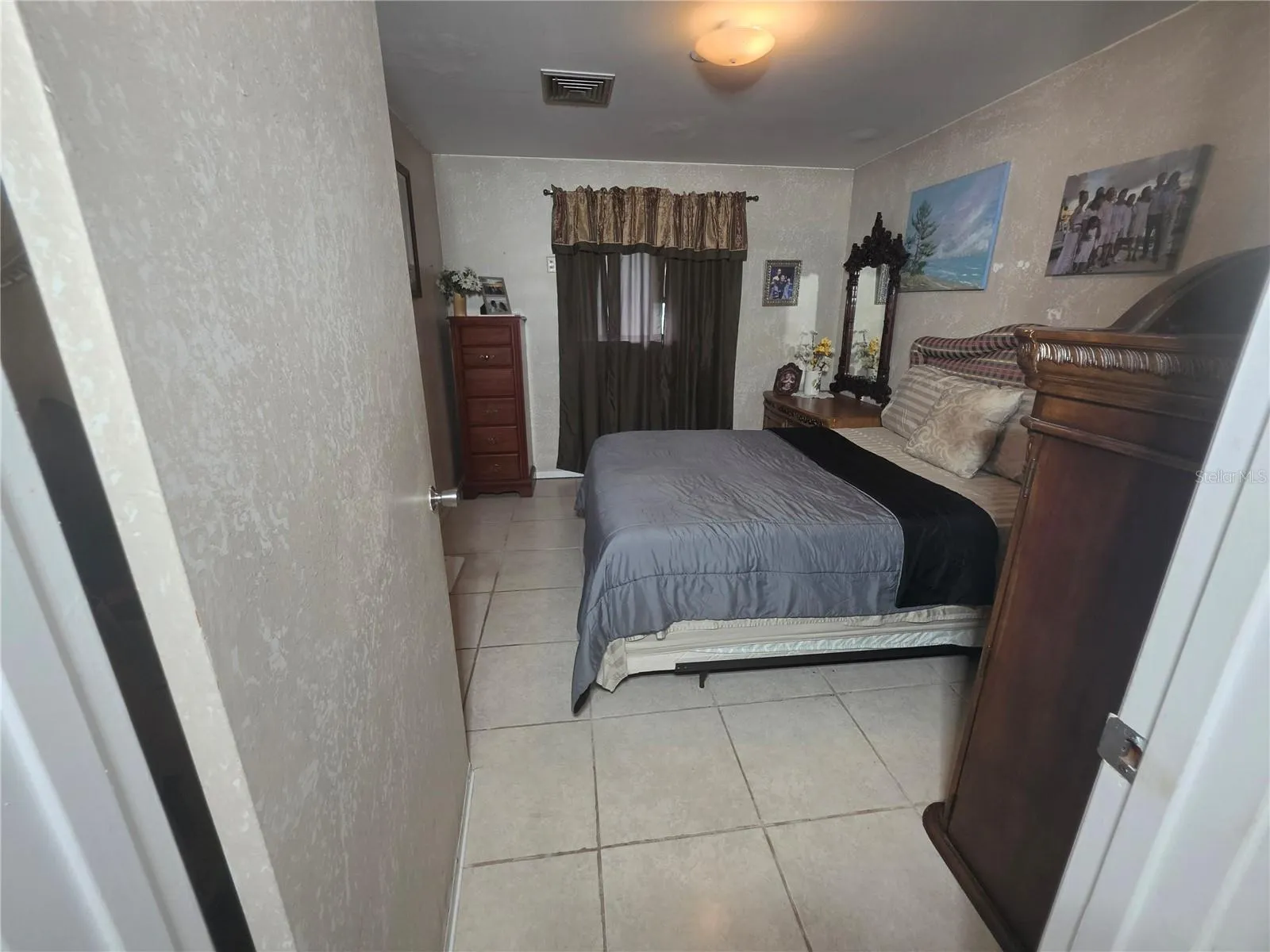 Main unit bedroom 3