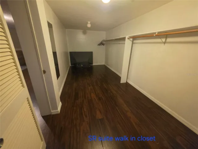 Walk-in Closet