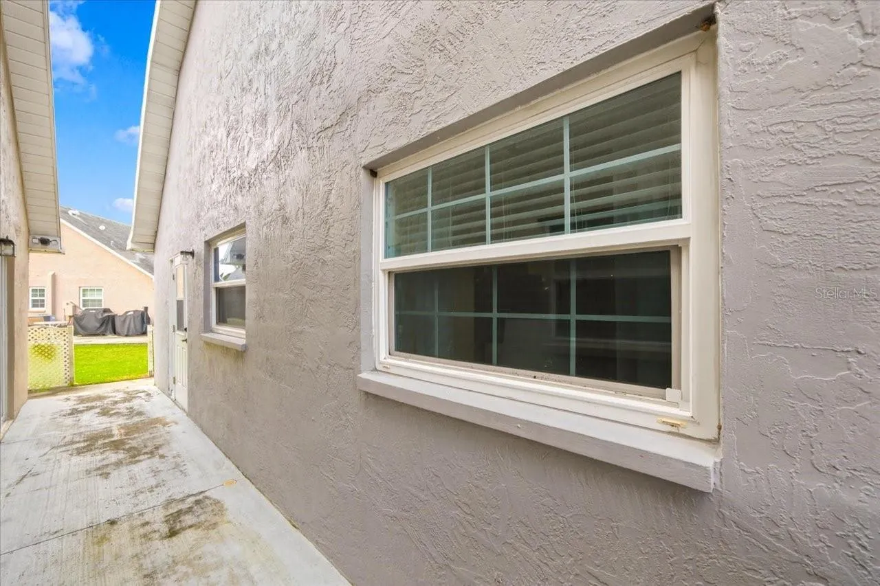 Side walkway to backyard