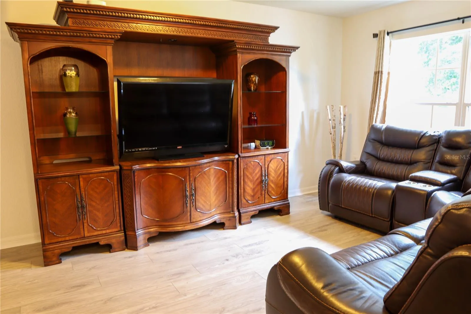 Den/Family Room - Flex Space
