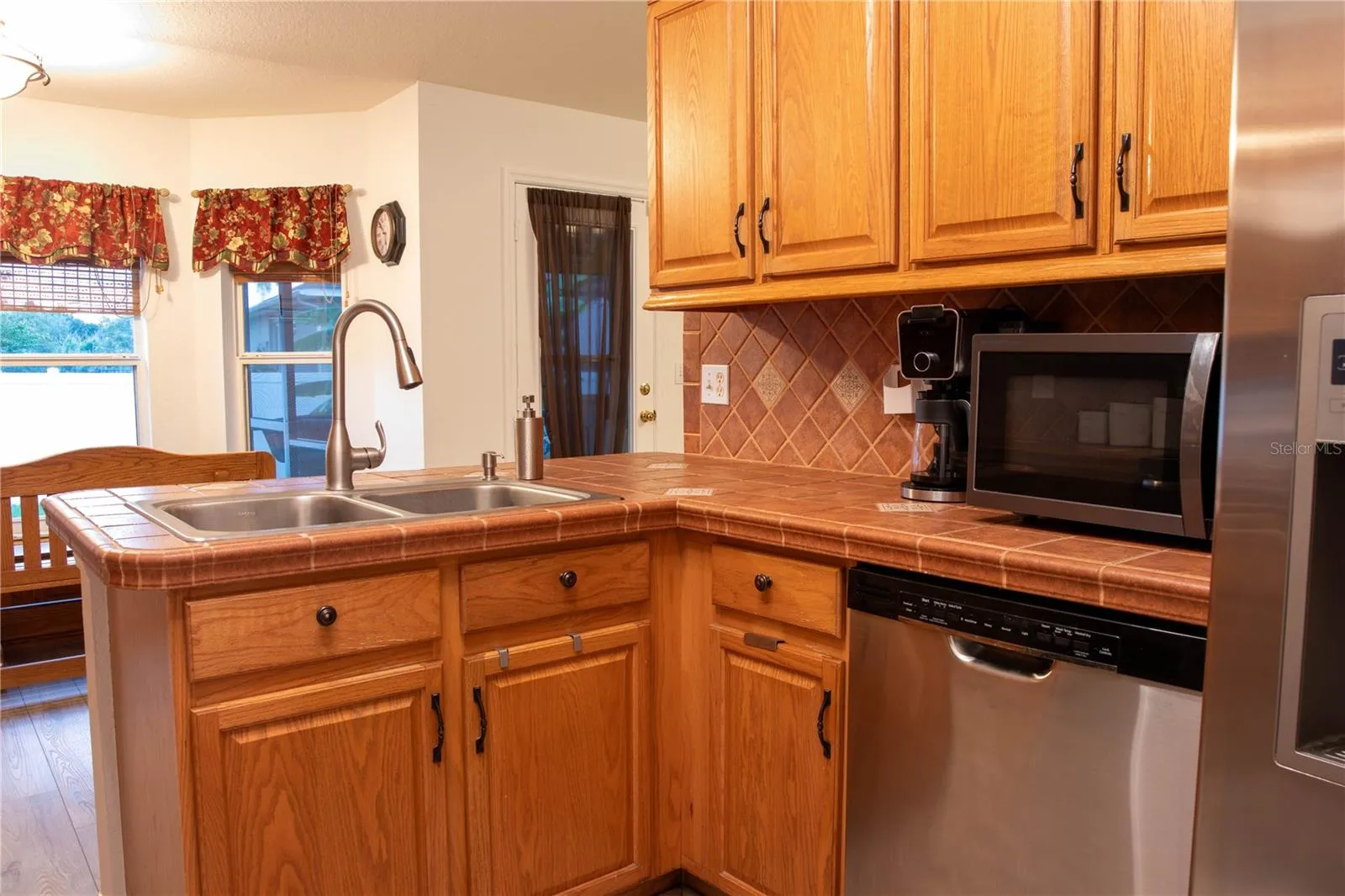 Eat In Kitchen