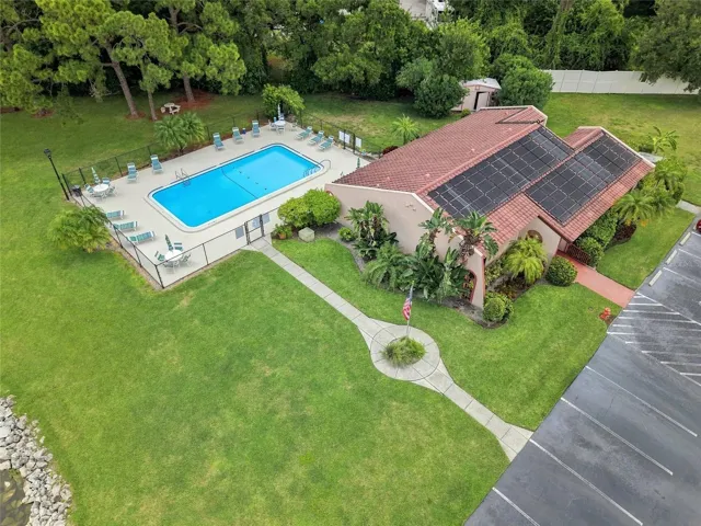 Community Pool/Clubhouse