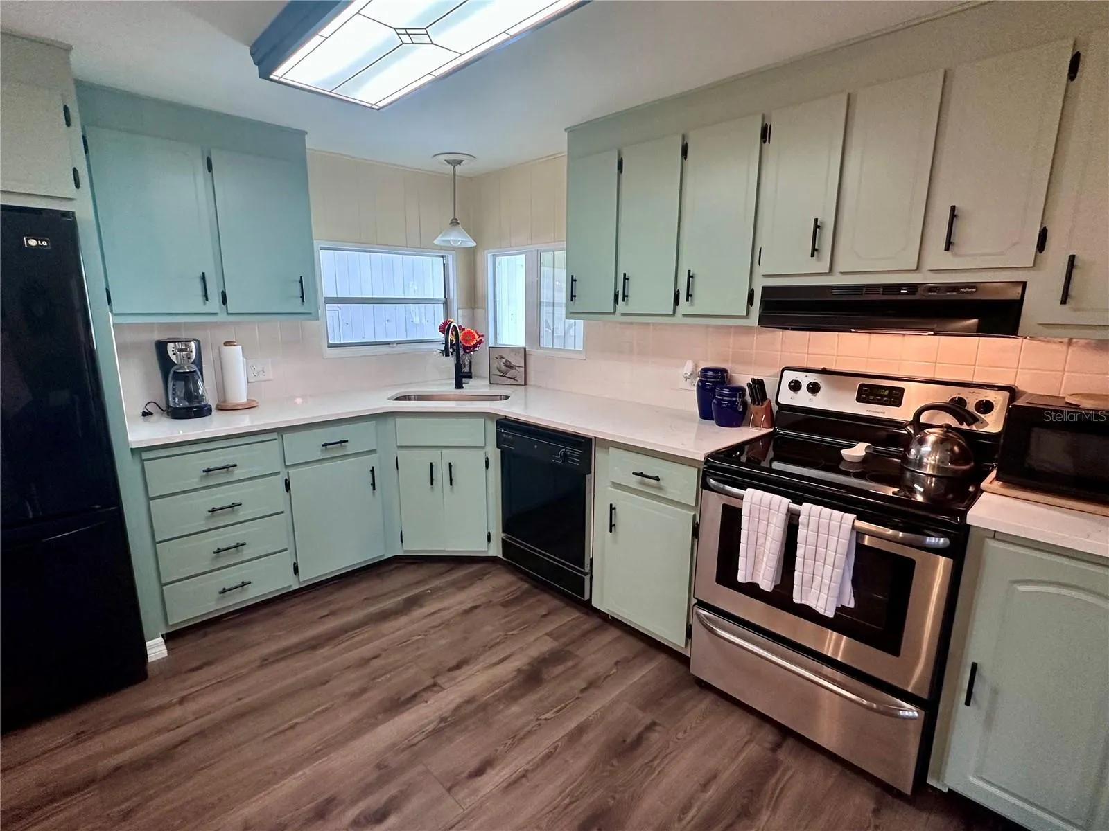 Loads of Kitchen Cabinets