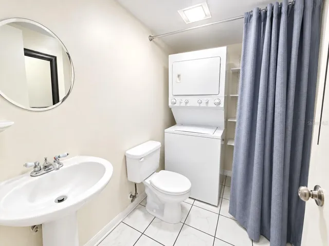 laundry & 1/2 bath