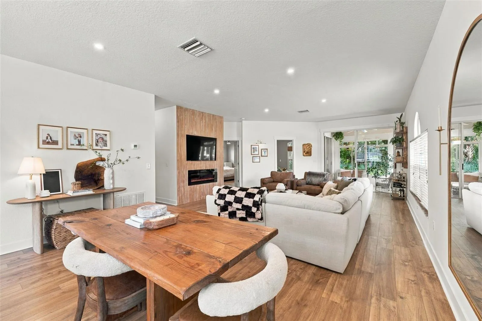 Open Living/Dining Room