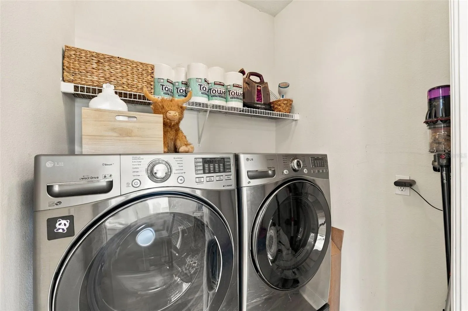Washer / Dryer Closet