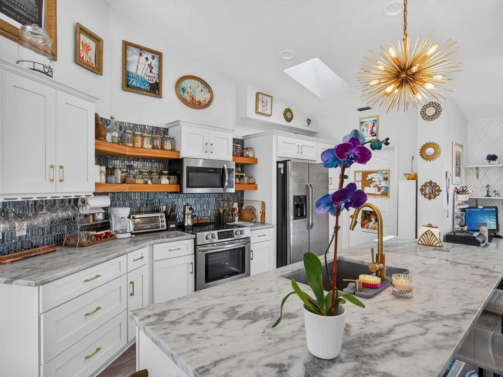 Kitchen with lots of Counter Space