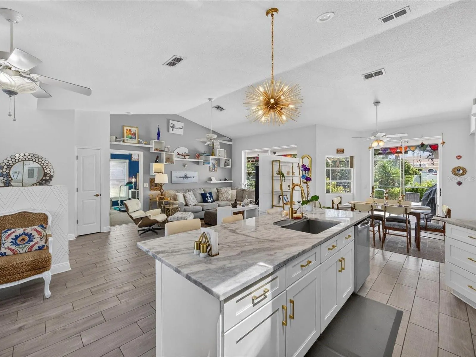 Kitchen/Living/Dining
