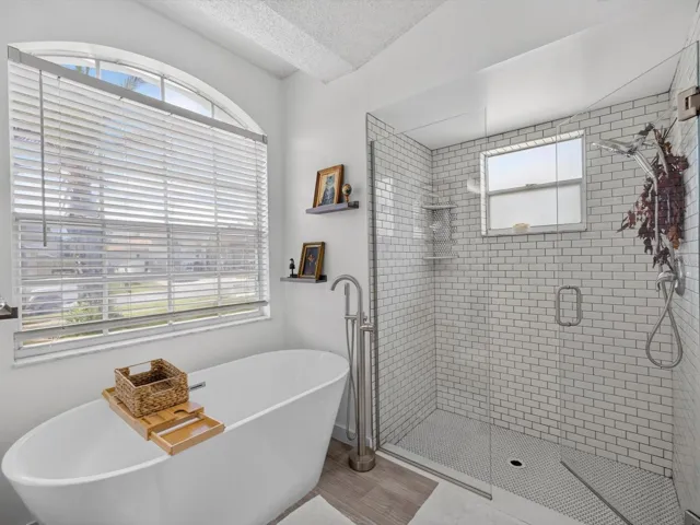 Free Standing Tub and Walk in Shower