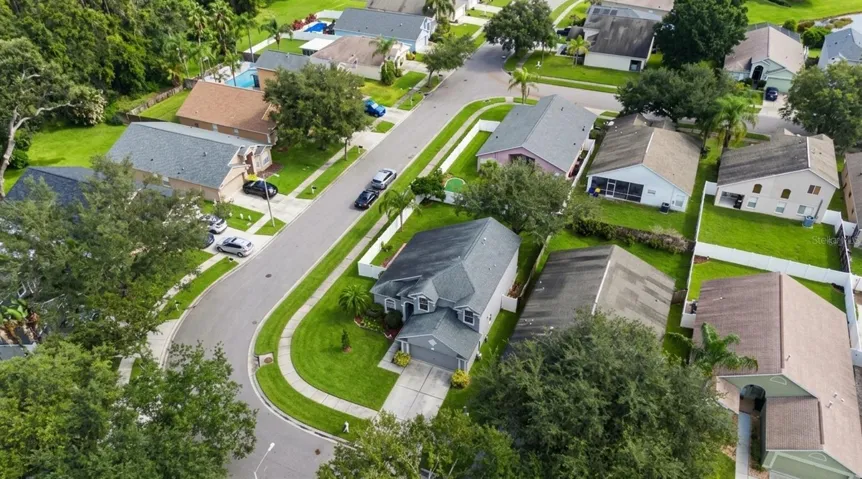 This photo has been virtually landscaped