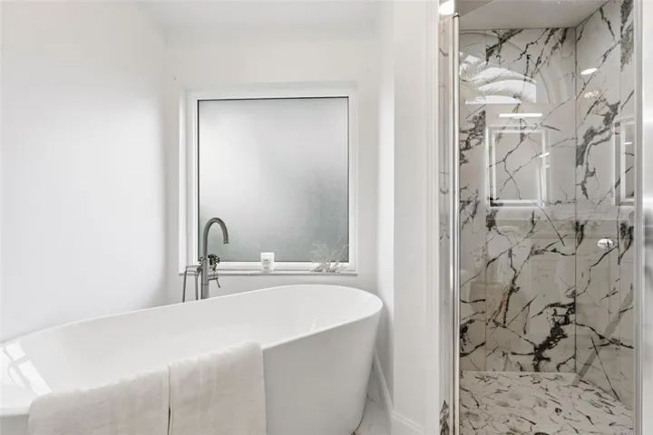 Large soaking tub