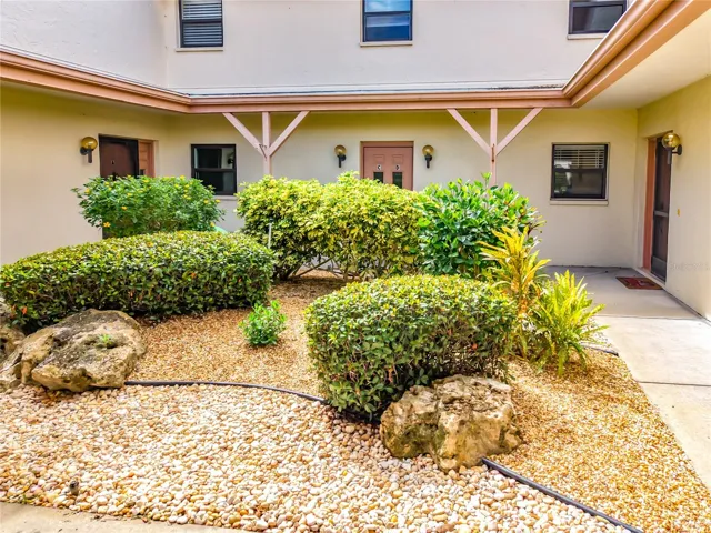 entry courtyard
