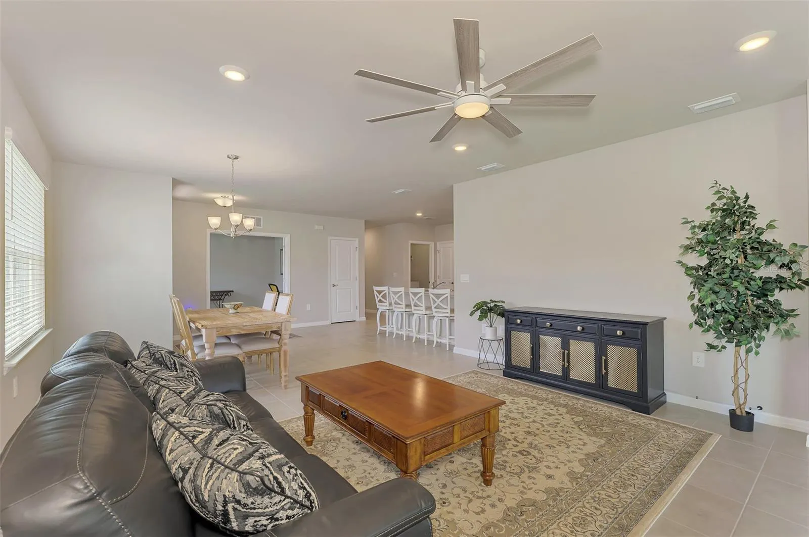 GREAT ROOM/SHOWING THE ENTRANCE TO THE DEN/OFFICE