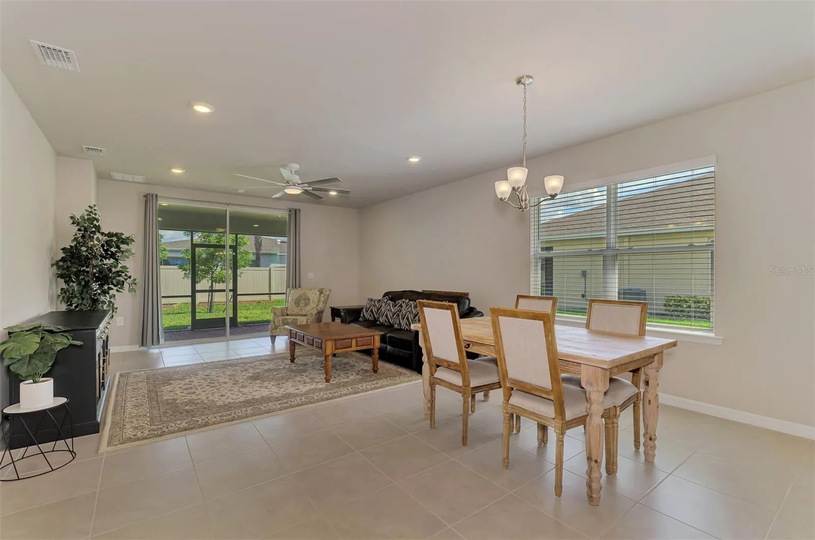 OPENCONCEPT/NATURAL LIGHT