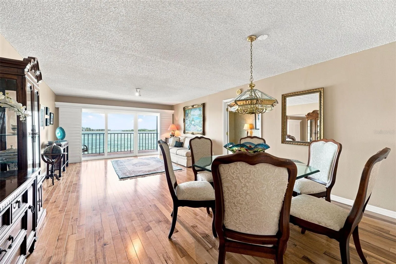 View of the water even from the dining room area!