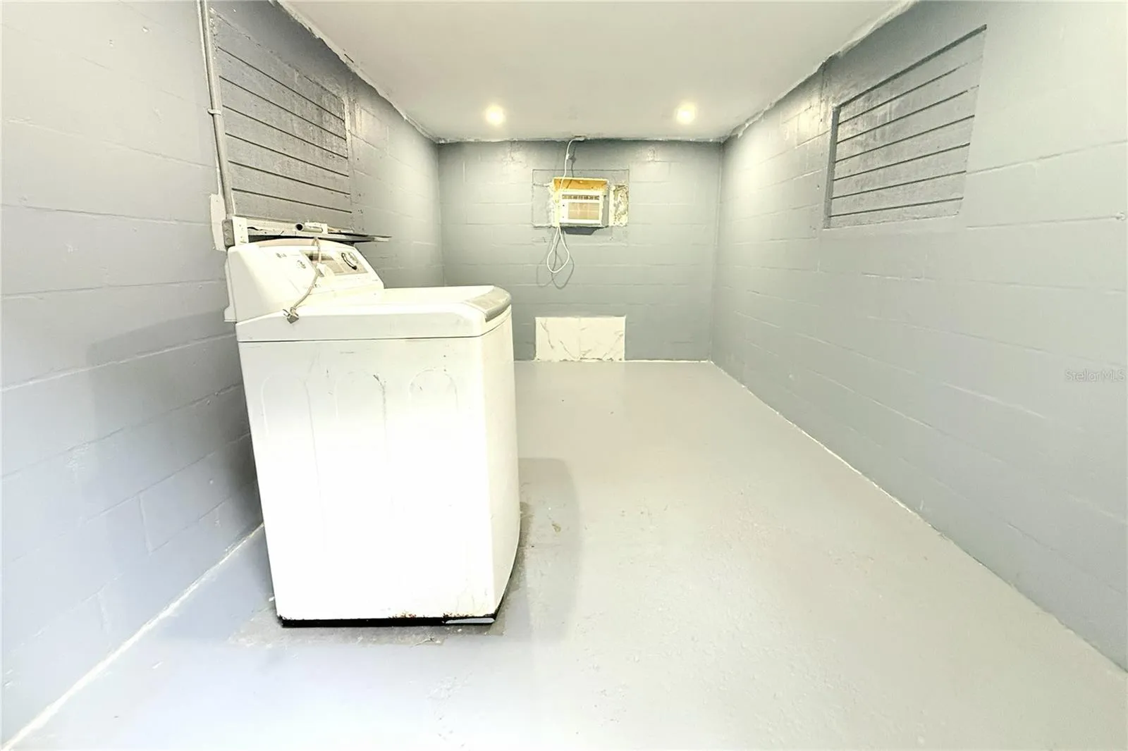 INTERIOR LAUNDRY ROOM/GYM/MAN CAVE