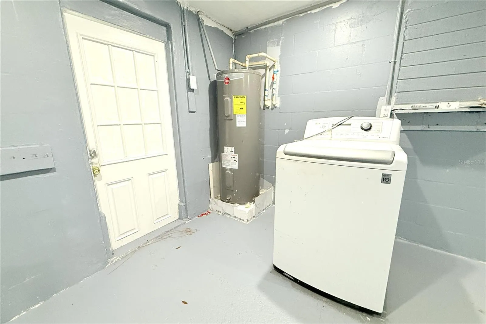 INTERIOR LAUNDRY ROOM/GYM/MAN CAVE