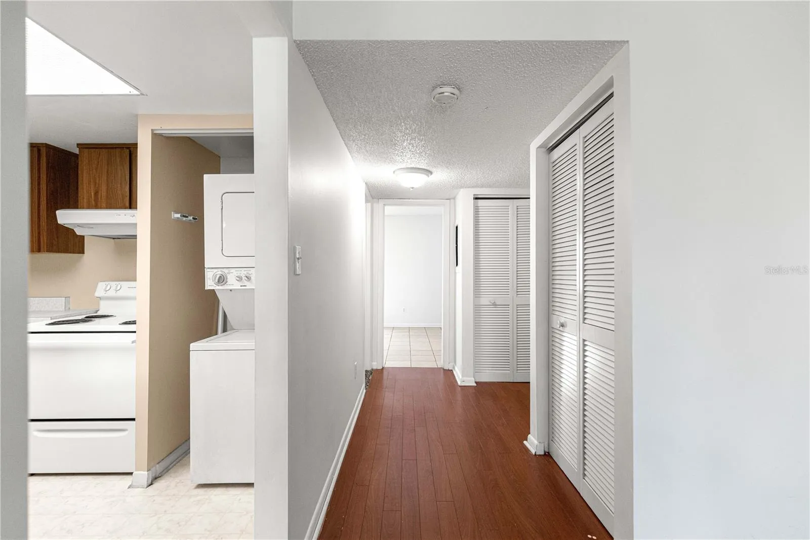 from living area looking to bedroom