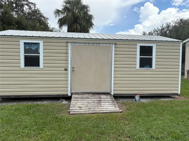 12 X 12 OUTBUILDING
