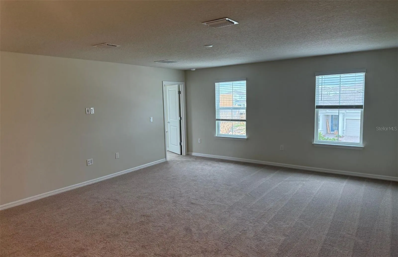 Actual home photo. Colors, finishes, textures and options may appear differently in person due to variations in monitors and viewing devices.