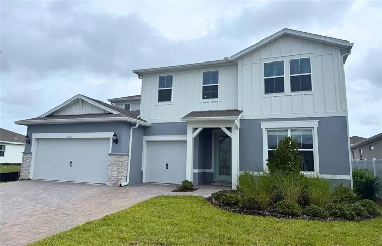 Actual home photo. Colors, finishes, textures and options may appear differently in person due to variations in monitors and viewing devices.
