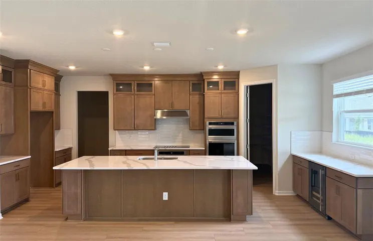 Actual home photo. Colors, finishes, textures and options may appear differently in person due to variations in monitors and viewing devices.