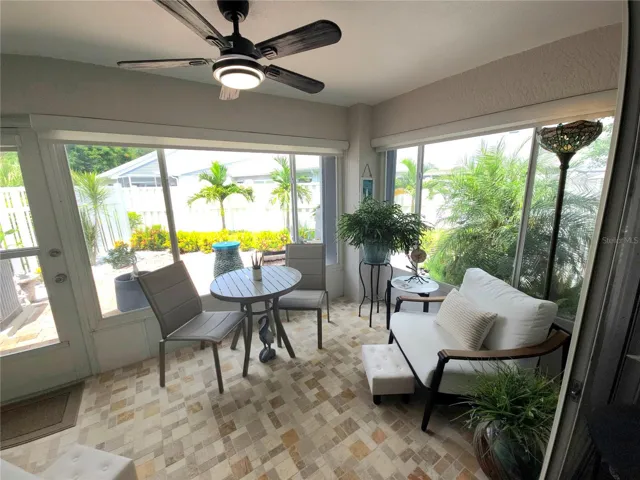 Florida Room/lanai