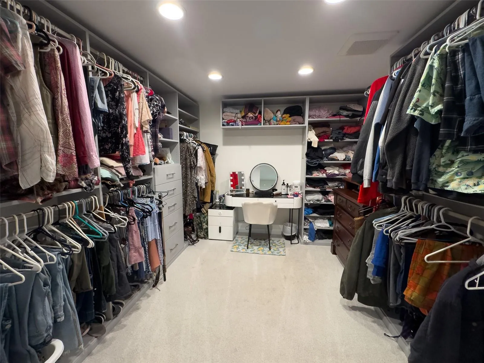 Bedroom 1 walk-in-closet