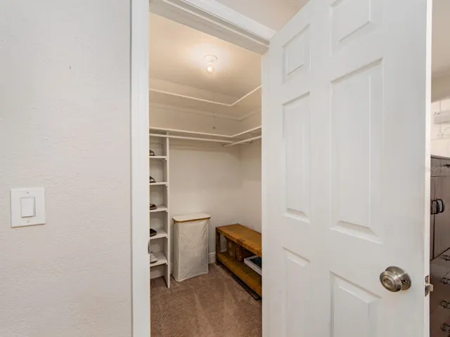walk in closet