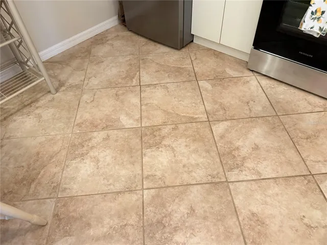 Kitchen tile flooring