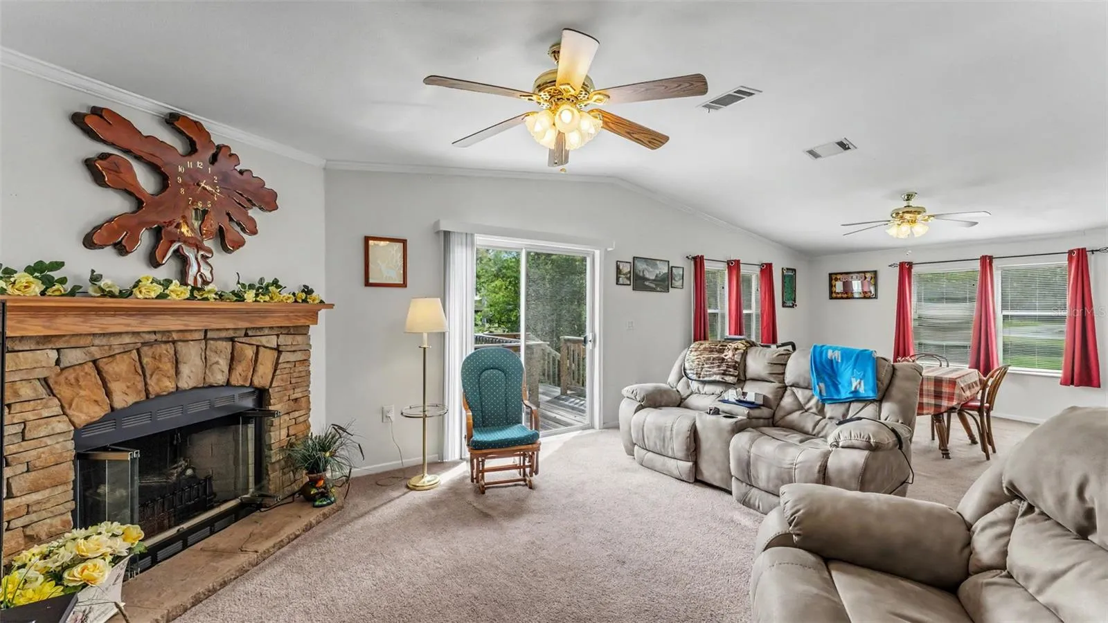 2nd family/living room
