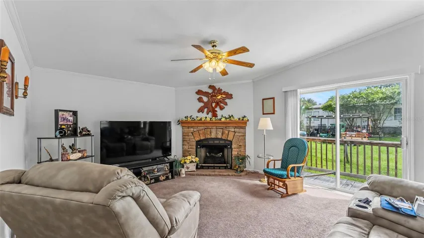 2nd family/living room