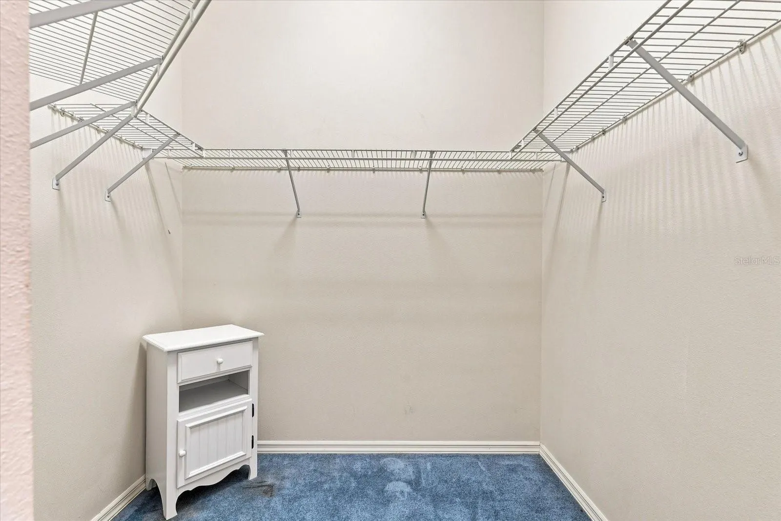 Master bed closet