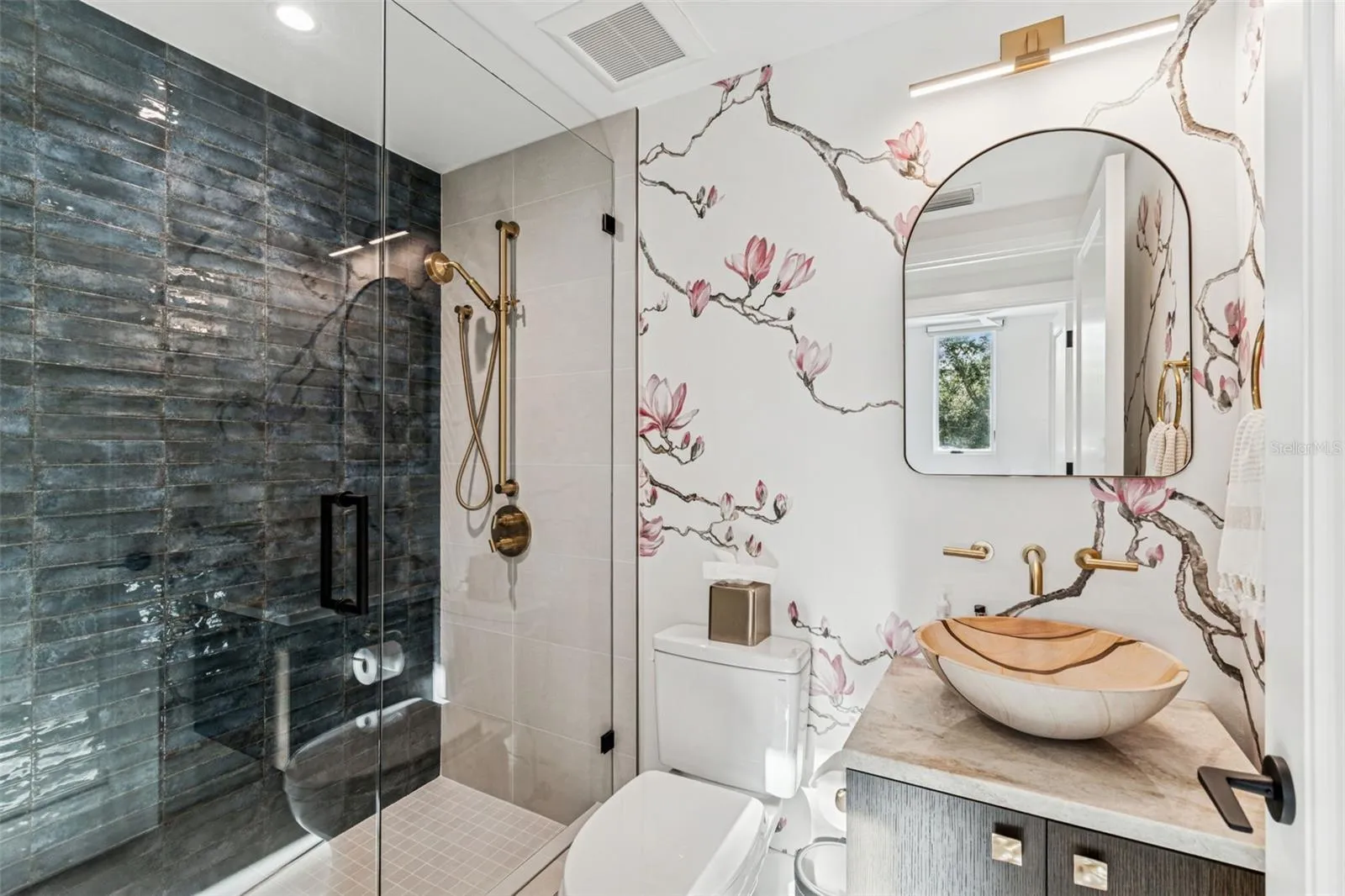 Bathroom 2nd Floor