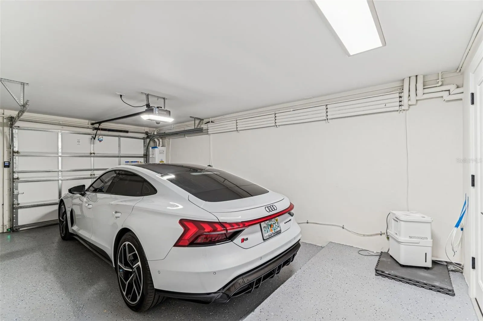 Garage 1