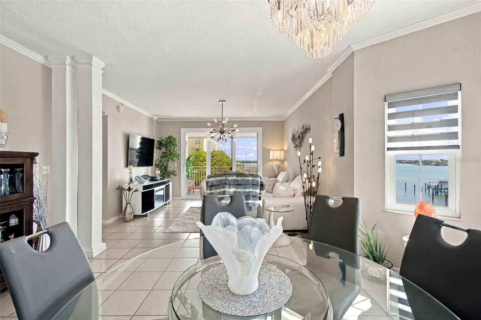 Living room - Dining room