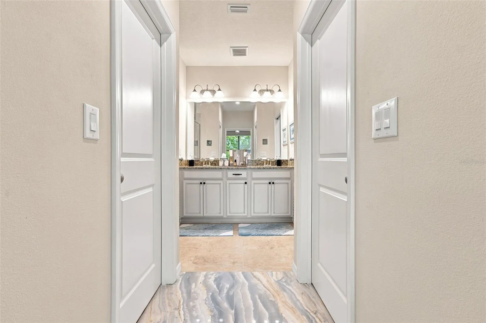2 walk-in closets in Primary Bedroom
