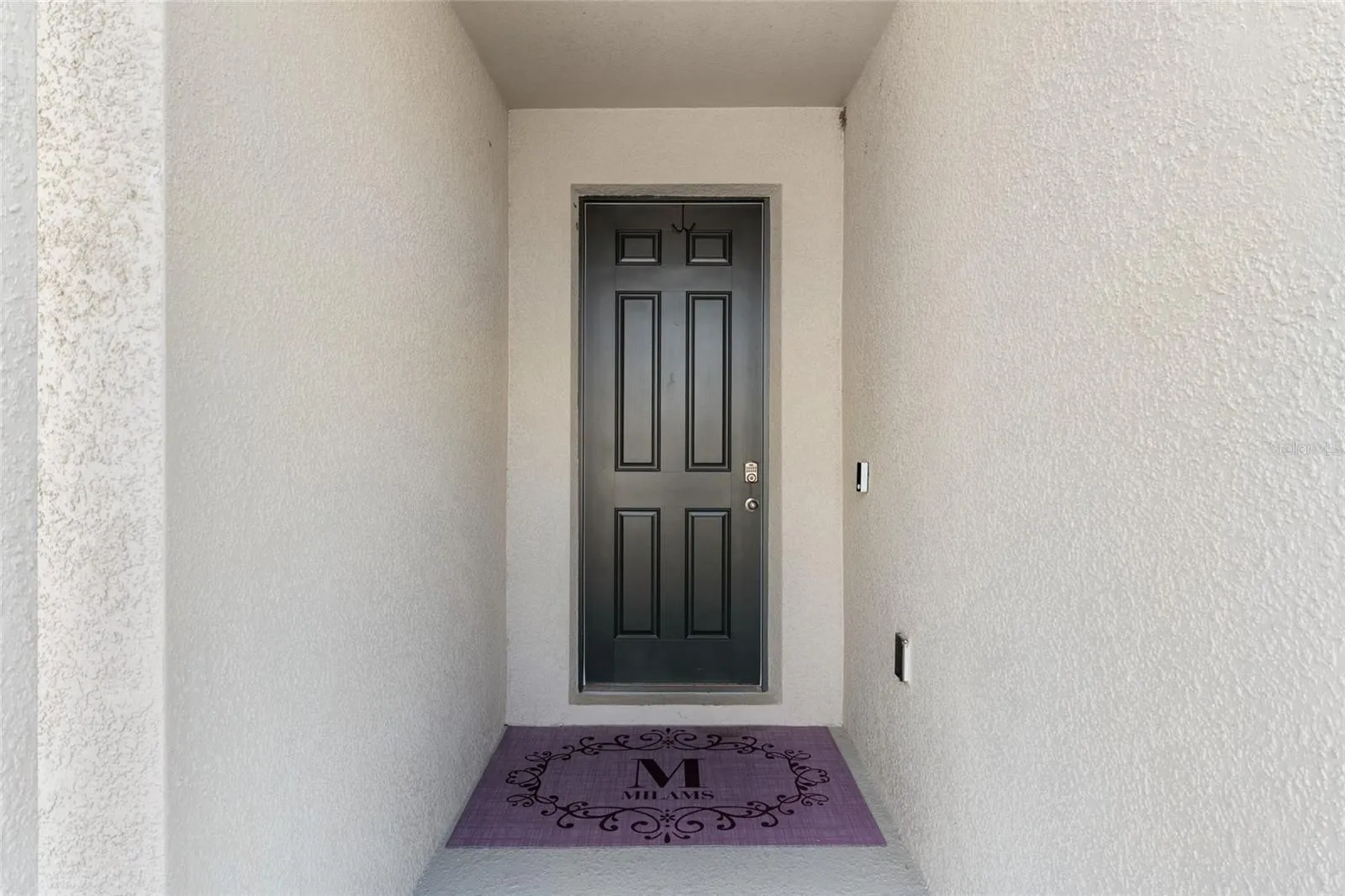 FRONT ENTRY WAY