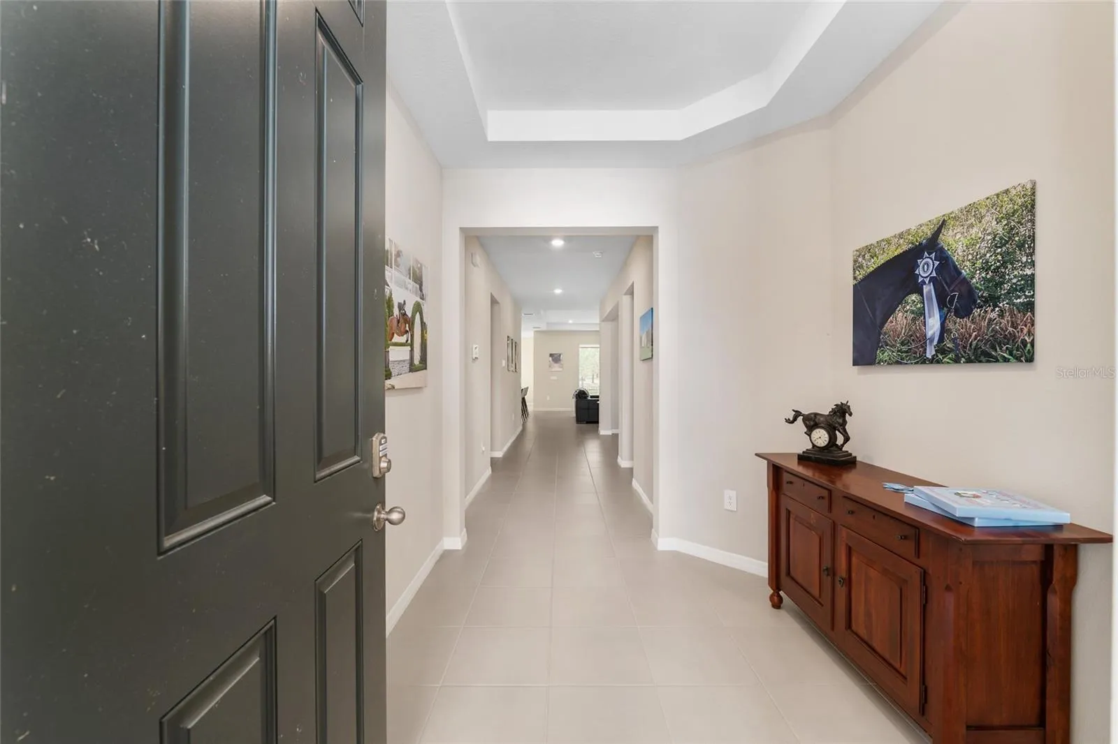 FRONT ENTRY WAY