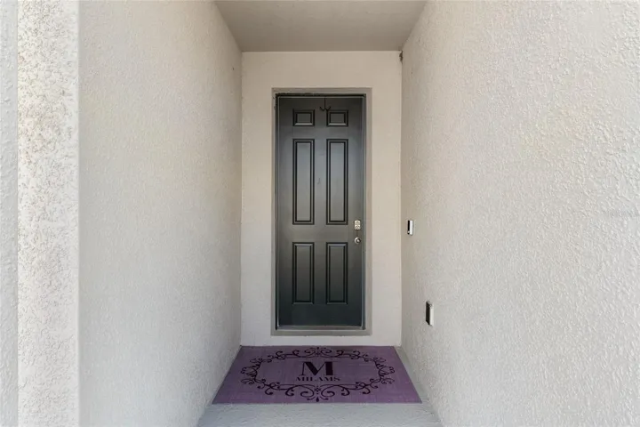 FRONT ENTRY WAY