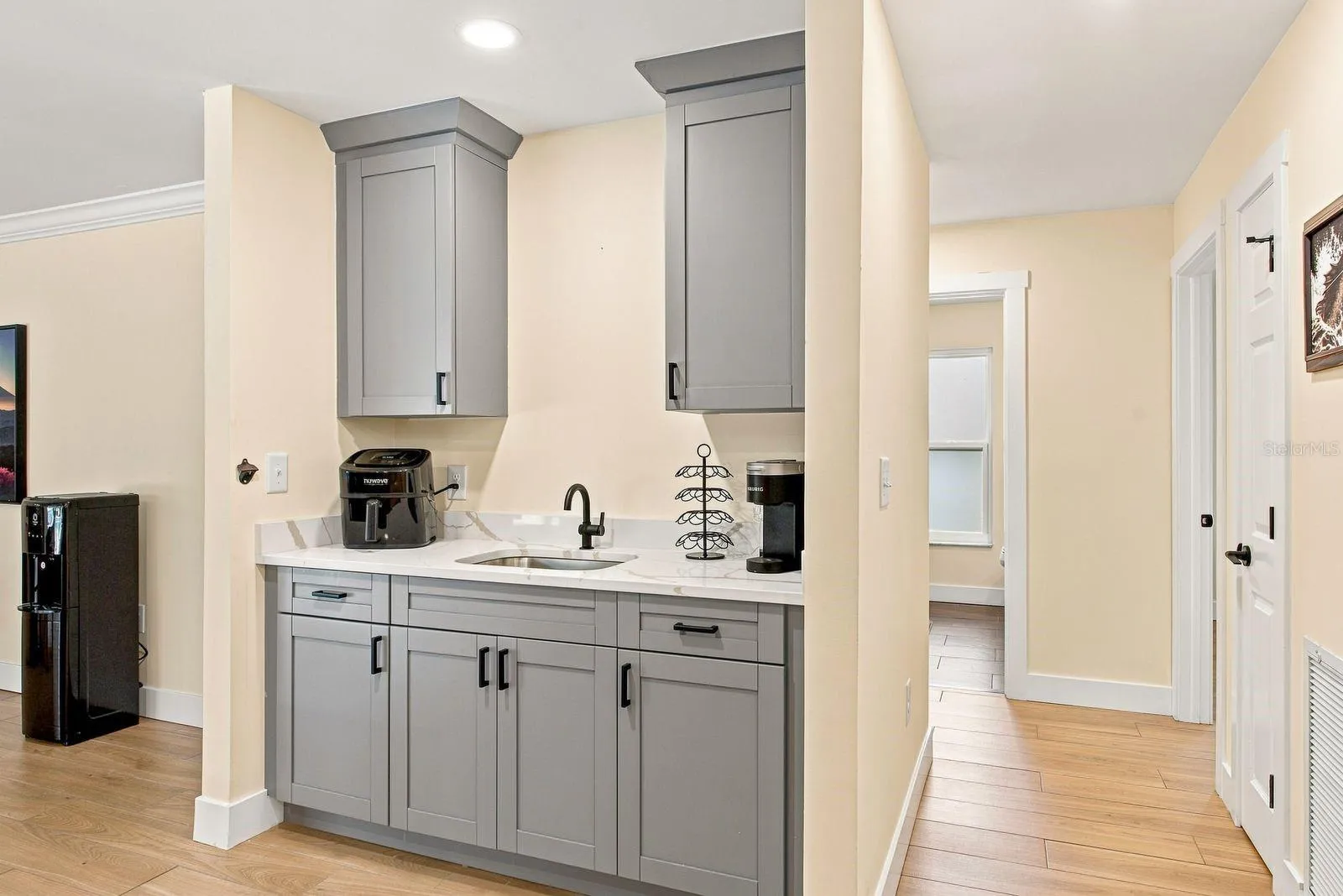 Coffee Area / Wet bar