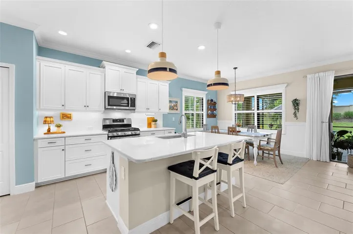 Under cabinet lighting