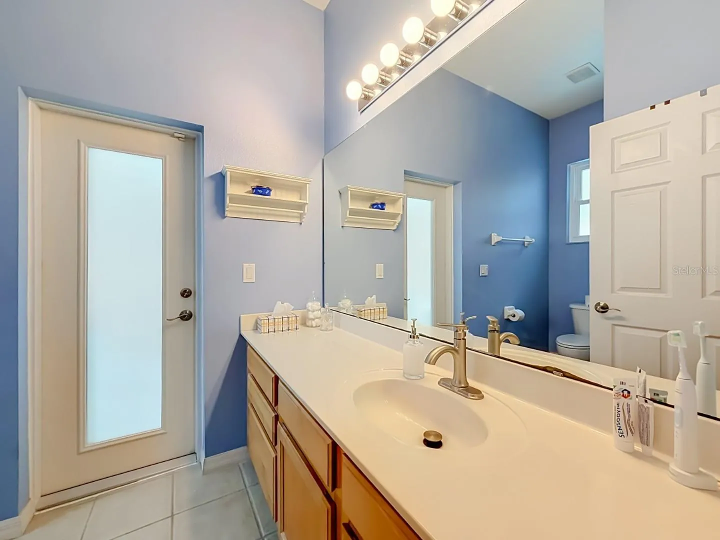 POOL/SPARE BATHROOM