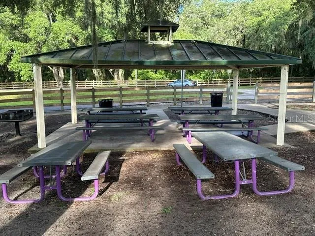 PRAIRIE LAKE PARK - Covered Pavilion
