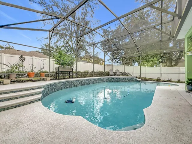 SCREENED POOL, ELEVATED DECKING