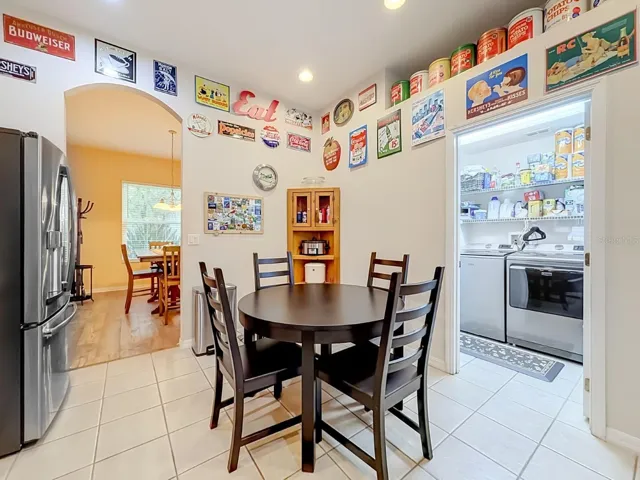 CASUAL DINING AREA